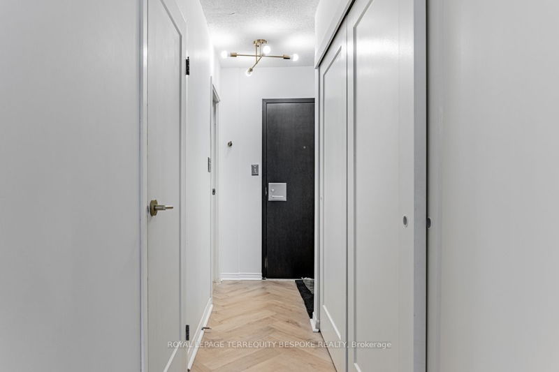 home for lease on 1107-25 The Esplanade