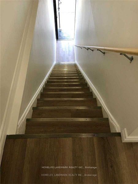 422 Queen St W, Toronto, M5V 2A7 | Image 2