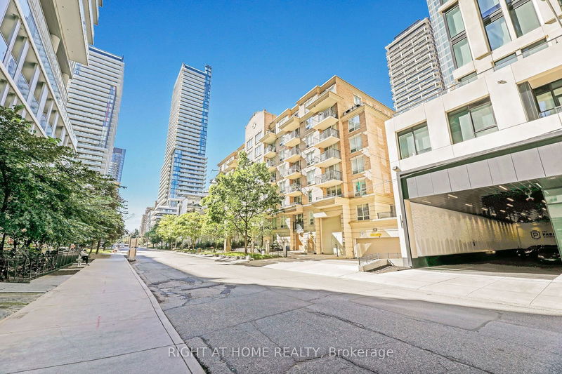 188 Redpath Ave #601, Toronto, Ontario (MLS C9311562)