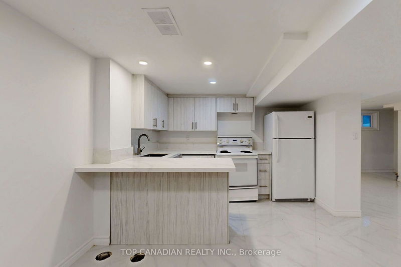 11 Kenton Dr  Toronto, M2R 2H6 | Image 26