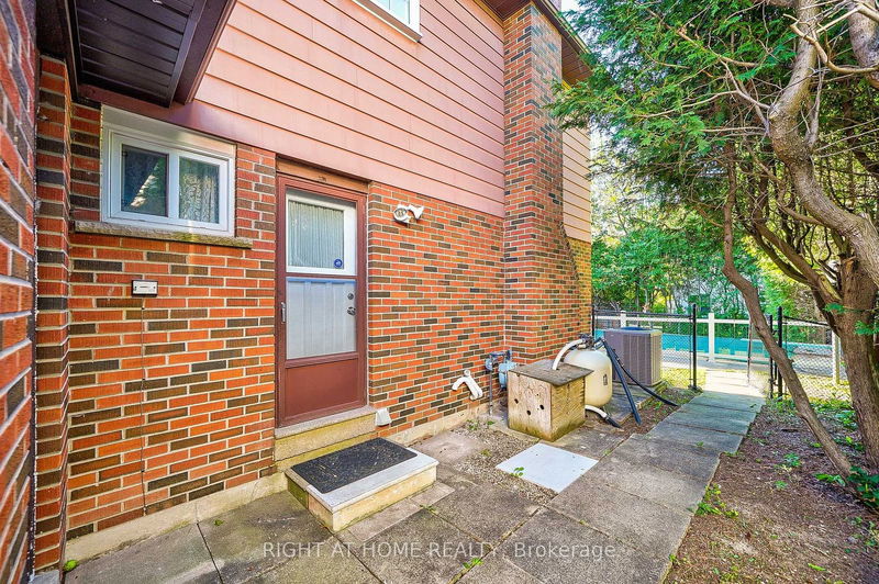 20 Bradenton Dr  Toronto, M2H 1Y5 | Image 38