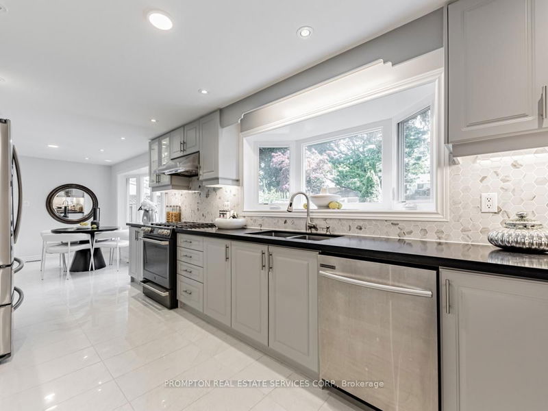 55 Shaughnessy Blvd  Toronto, M2J 1H9 | Image 11