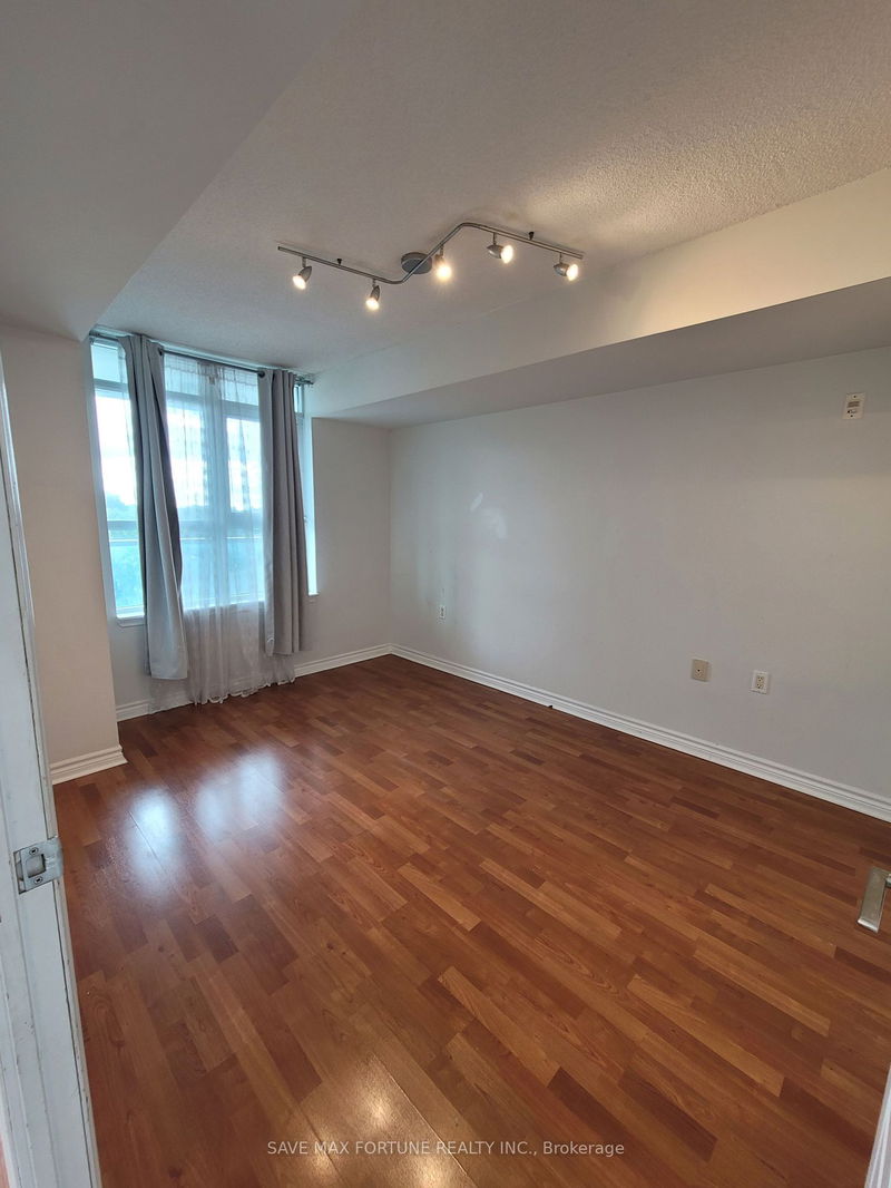  609 - 3840 Bathurst St  Toronto, M3H 6C6 | Image 11