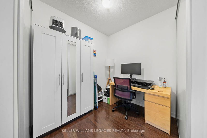  413 - 770 Bay St  Toronto, M5G 0A6 | Image 5