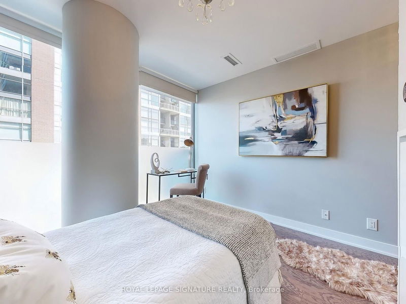  405 - 1815 Yonge St  Toronto, M4T 2A4 | Image 22