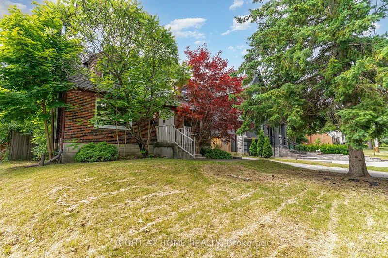 45 Yorkview Dr  Toronto, M2N 2R9 | Image 1