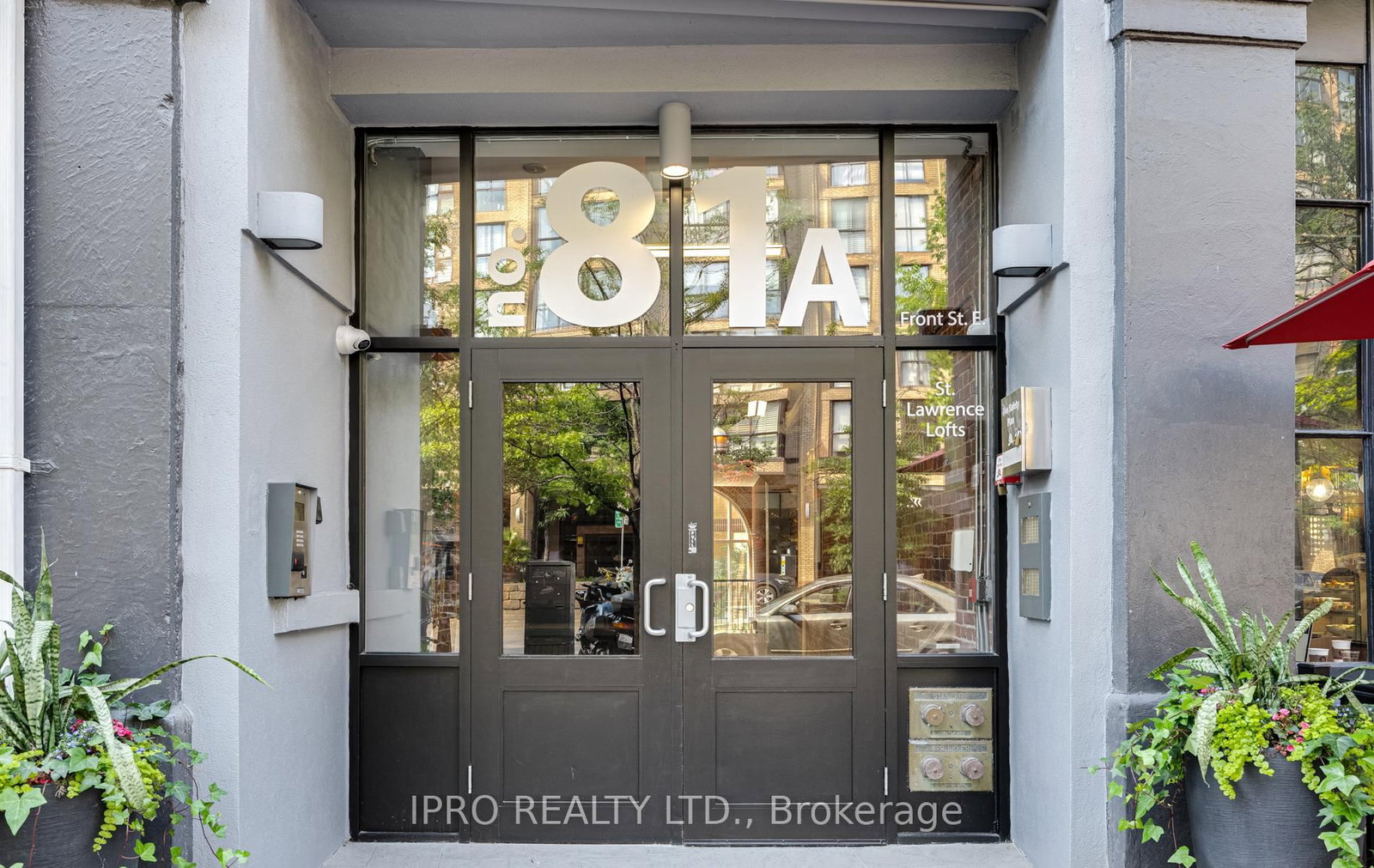 Listing Image 3