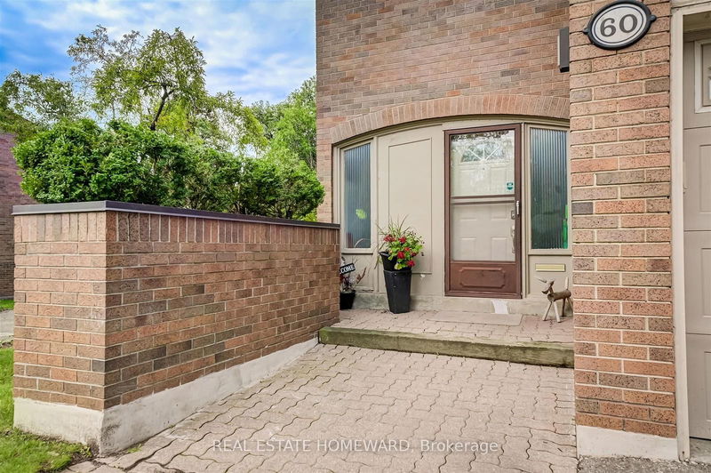 60 Flaming Rose Way  Toronto, M2N 5W8 | Image 1