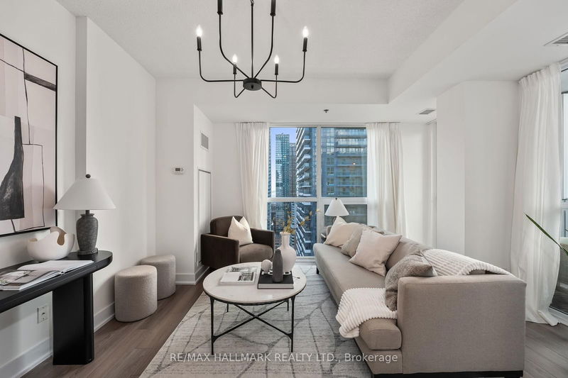 home for sale on 2409-318 Richmond Street W