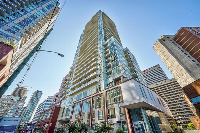 home for sale on 1706-33 Helendale Avenue
