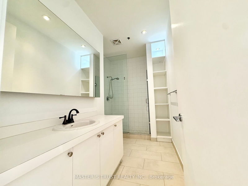  512 - 43 Hanna Ave  Toronto, M6K 1X1 | Image 23