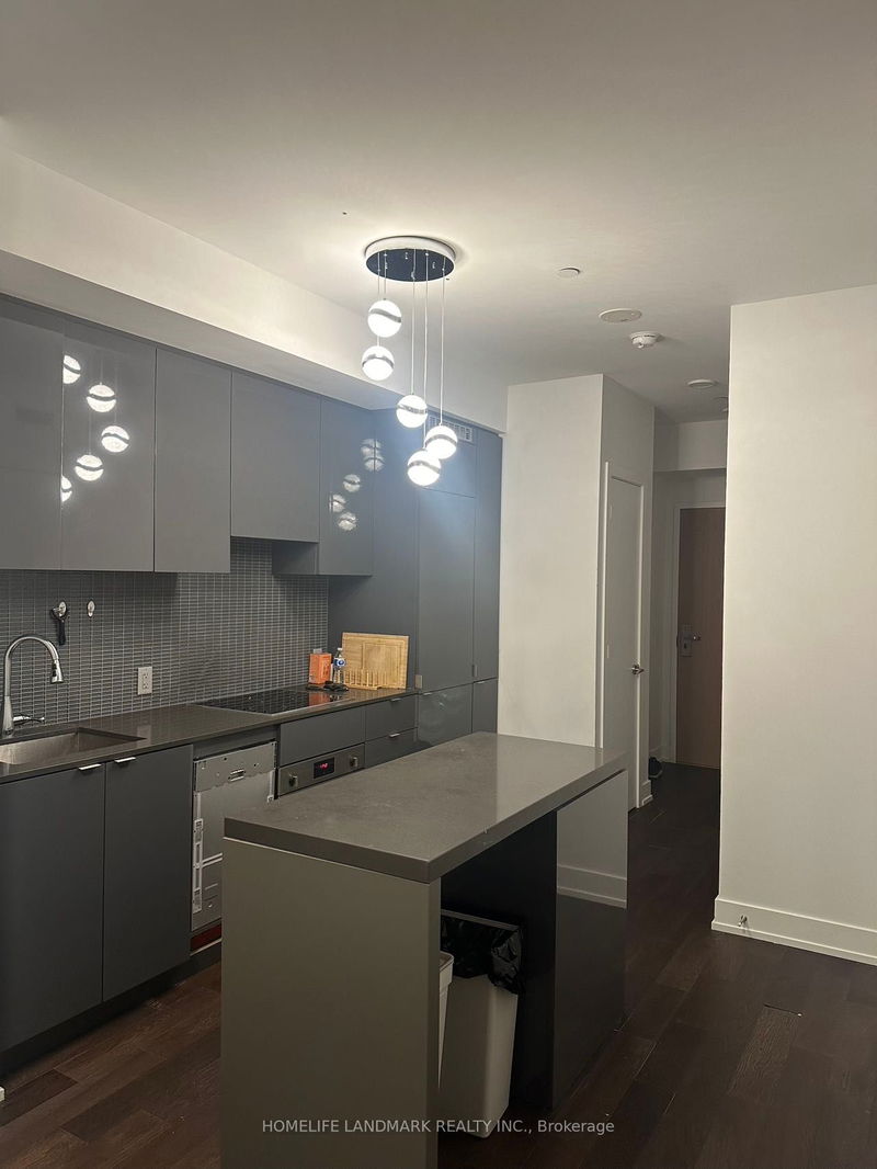 home for lease on 2701-7 Grenville Street