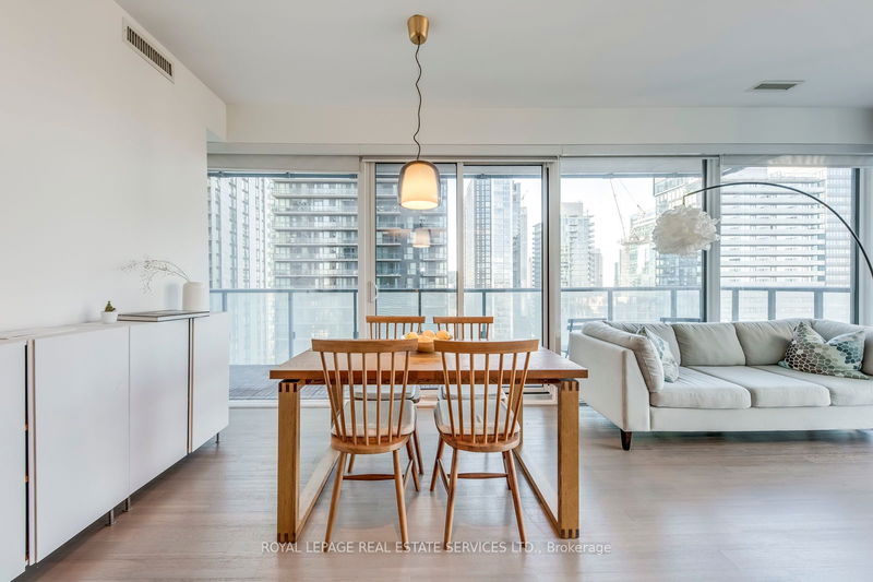  2309 - 101 Peter St  Toronto, M5V 0G6 | Image 11