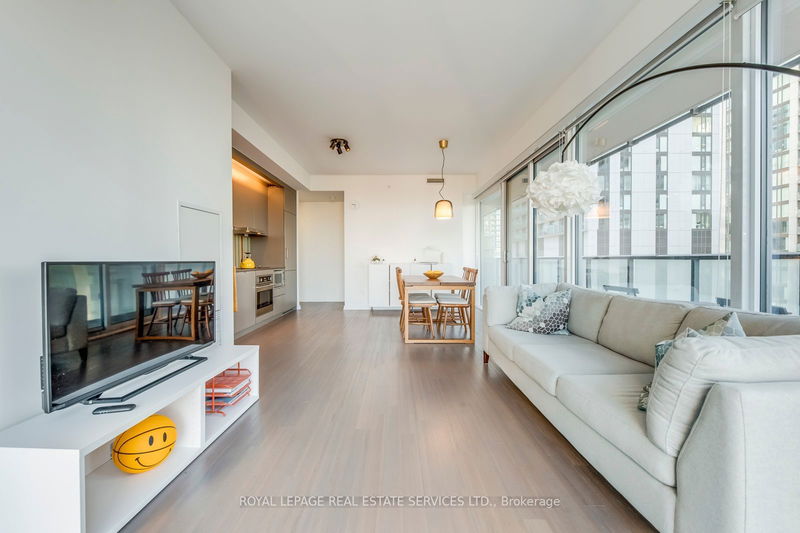  2309 - 101 Peter St  Toronto, M5V 0G6 | Image 15