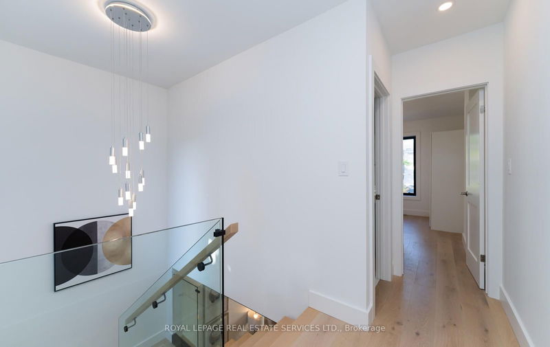 10 Tacoma Ave  Toronto, M4T 2B2 | Image 20