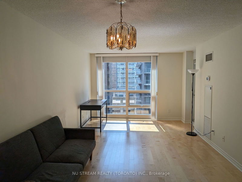 home for lease on 1211-763 Bay Street