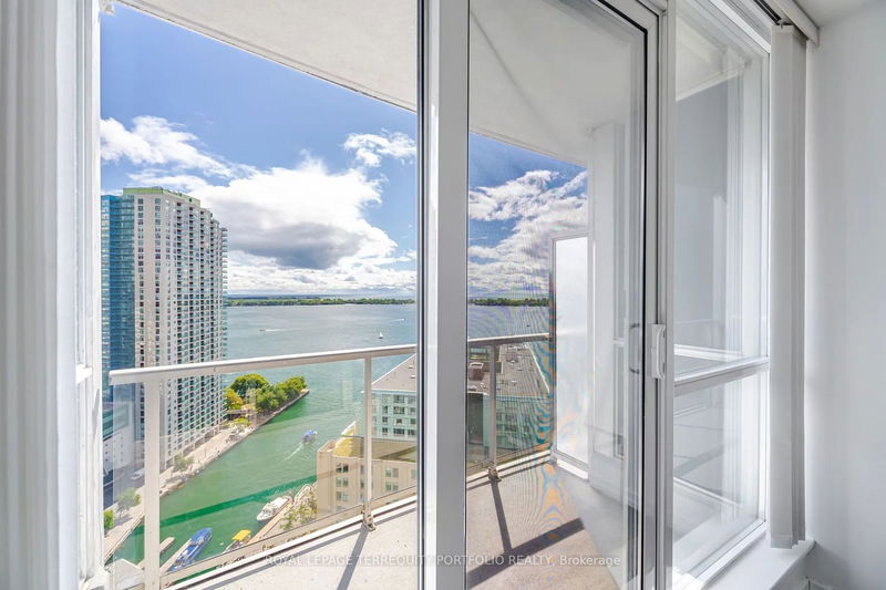  2503 - 208 Queens Quay W Toronto, M5J 2Y5 | Image 16