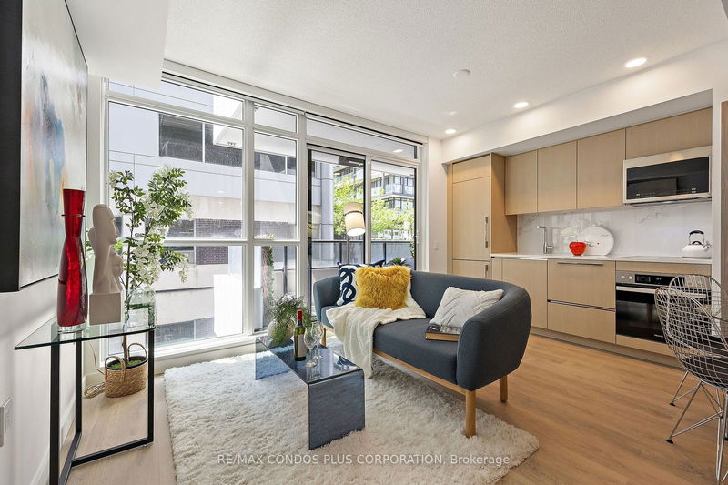  810 - 38 Widmer St  Toronto, M5V 0V7 | Image 3