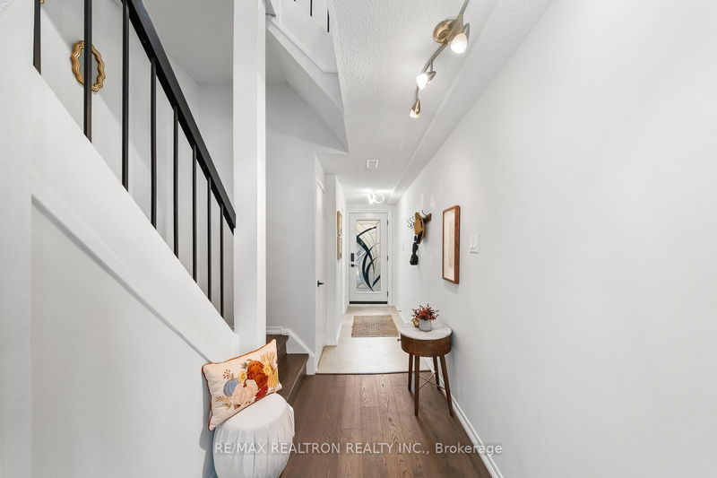 33 Clematis Rd  Toronto, M2J 4X1 | Image 7