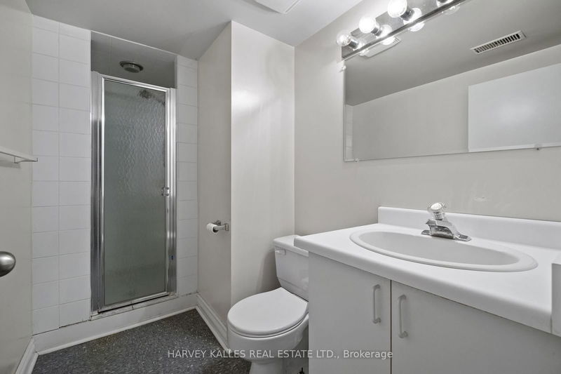 2 Donino Crt  Toronto, M4N 2H6 | Image 24