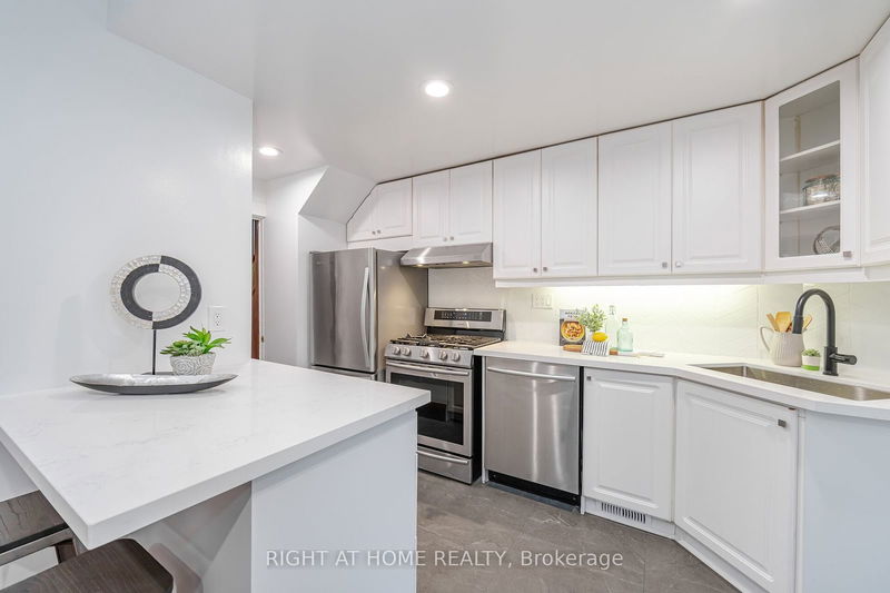 279 Davisville Ave  Toronto, M4S 1H1 | Image 23