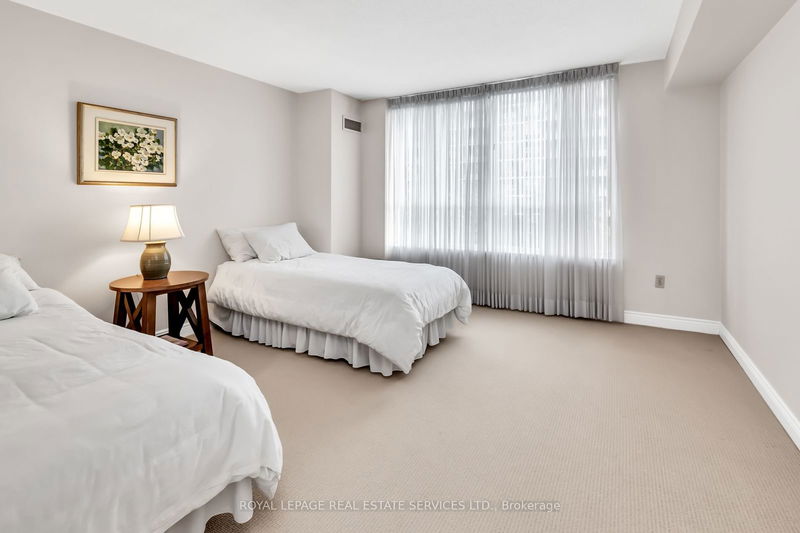  603 - 130 Carlton St  Toronto, M5A 4K3 | Image 27