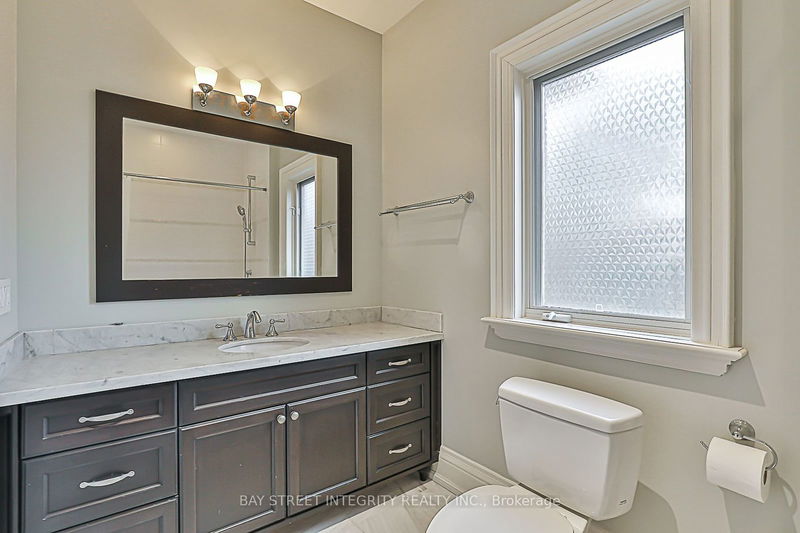 50 Leacroft Cres  Toronto, M3B 2G6 | Image 27