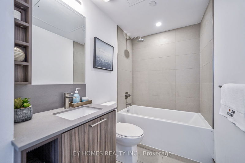  PH16 - 19 Western Battery Rd  Toronto, M6K 0E3 | Image 10