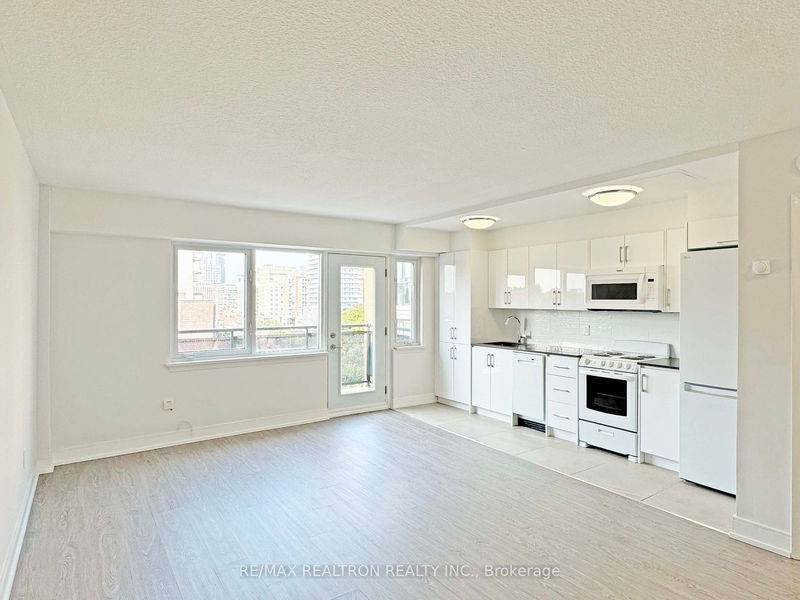 home for lease on 703-95 Lawton Boulevard