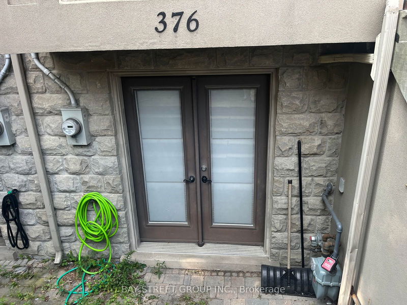 home for lease on lower-376 Lippincott Street