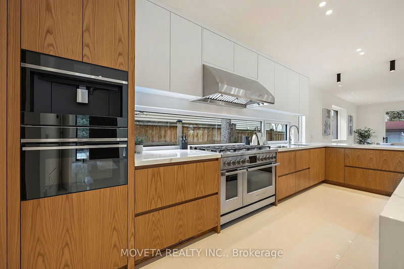 2 Addison Cres  Toronto, M3B 1K8 | Image 12