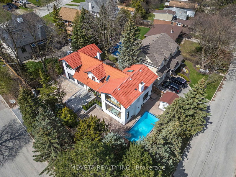 2 Addison Cres  Toronto, M3B 1K8 | Image 36