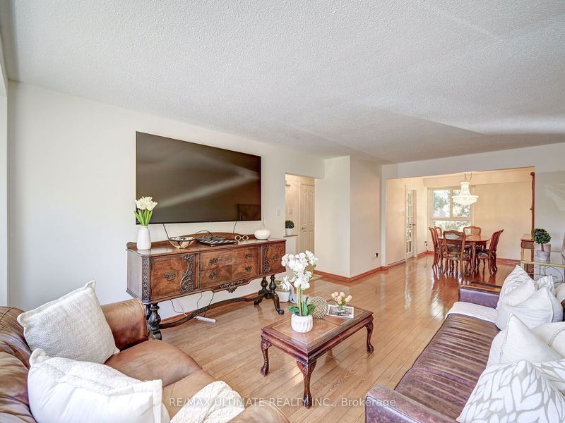 181 Rusty Crestway   Toronto, M2J 2Y5 | Image 12