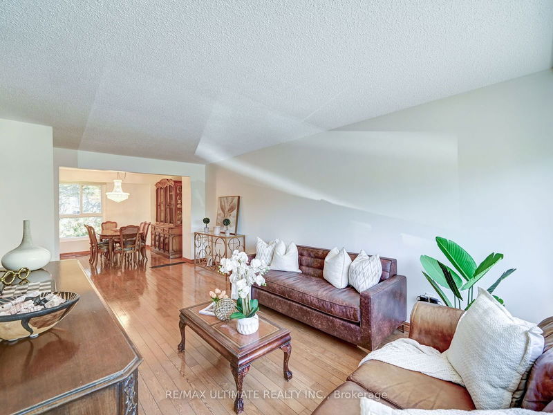 181 Rusty Crestway   Toronto, M2J 2Y5 | Image 13