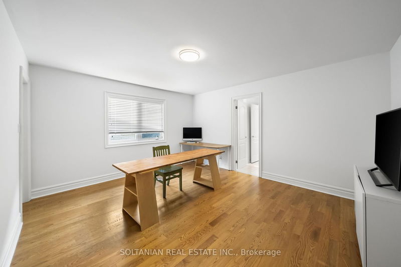 211 Byng Ave  Toronto, M2N 4L2 | Image 18