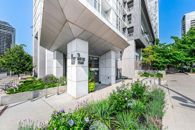  1206 - 75 Queens Wharf Rd  Toronto, M5V 0J8 | Image 24