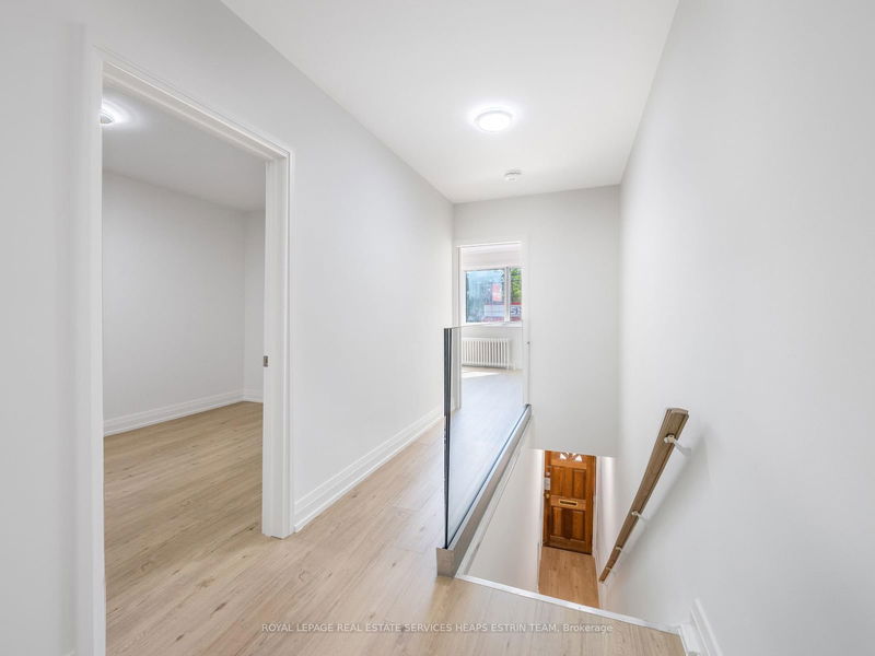 home for lease on 2046A Avenue Road