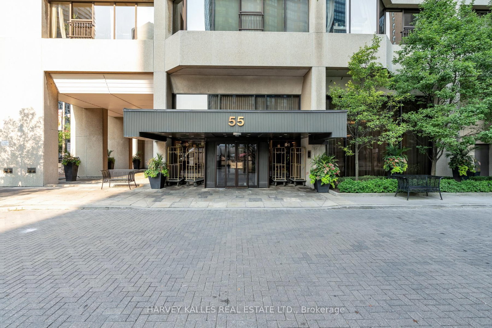 Listing Image 3