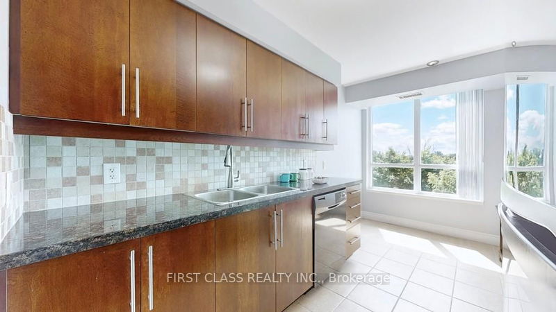  527 - 25 Greenview Ave  Toronto, M2M 0A5 | Image 11