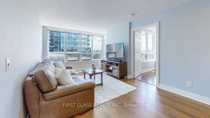  527 - 25 Greenview Ave  Toronto, M2M 0A5 | Image 5