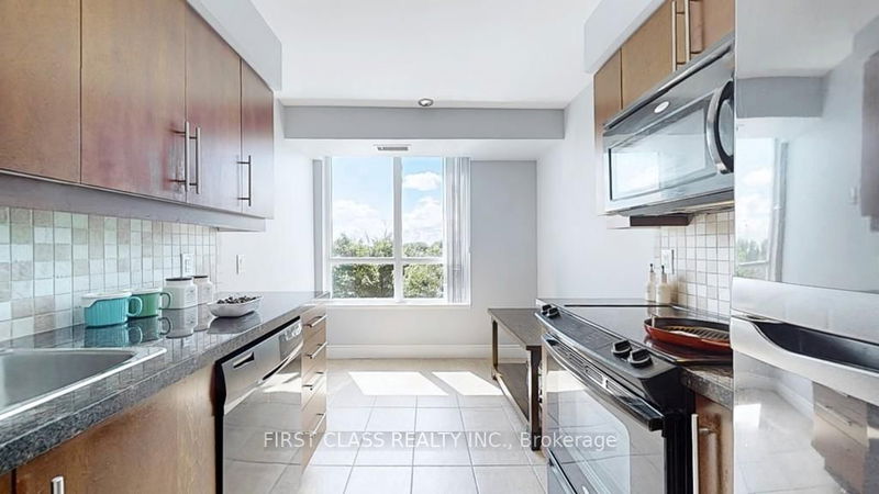  527 - 25 Greenview Ave  Toronto, M2M 0A5 | Image 9