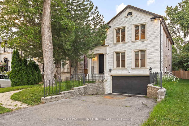 home for lease on 518 Cranbrooke Avenue N