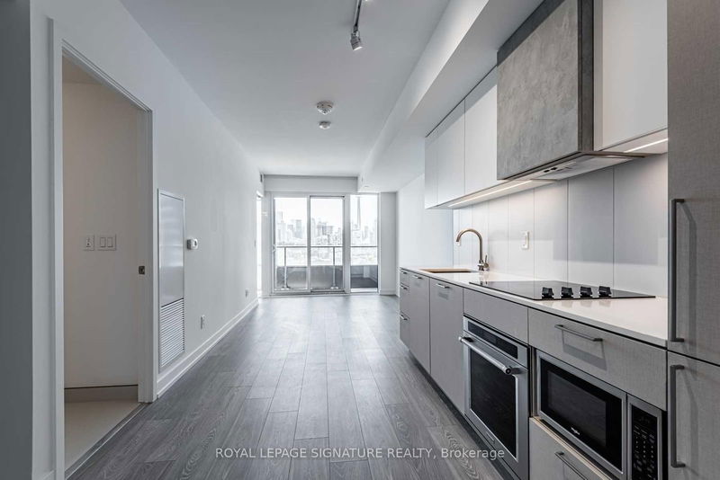 home for lease on 1202-19 Western Battery Road
