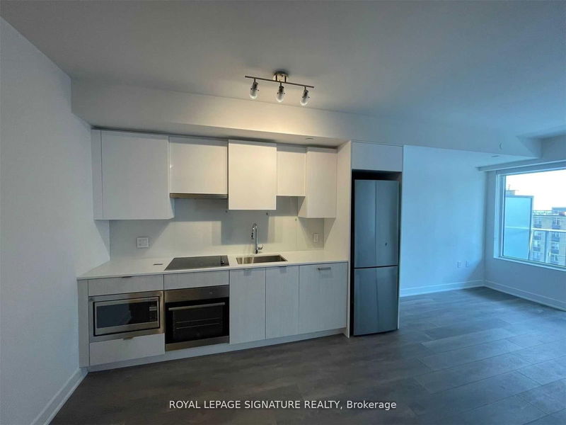 home for lease on 1208-195 Redpath Avenue