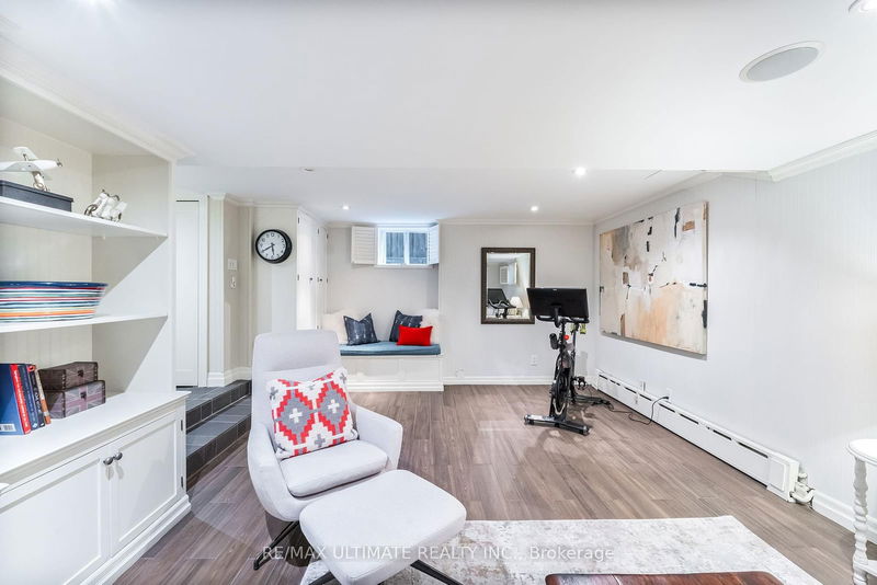 242 Bessborough Dr  Toronto, M4G 3K3 | Image 31