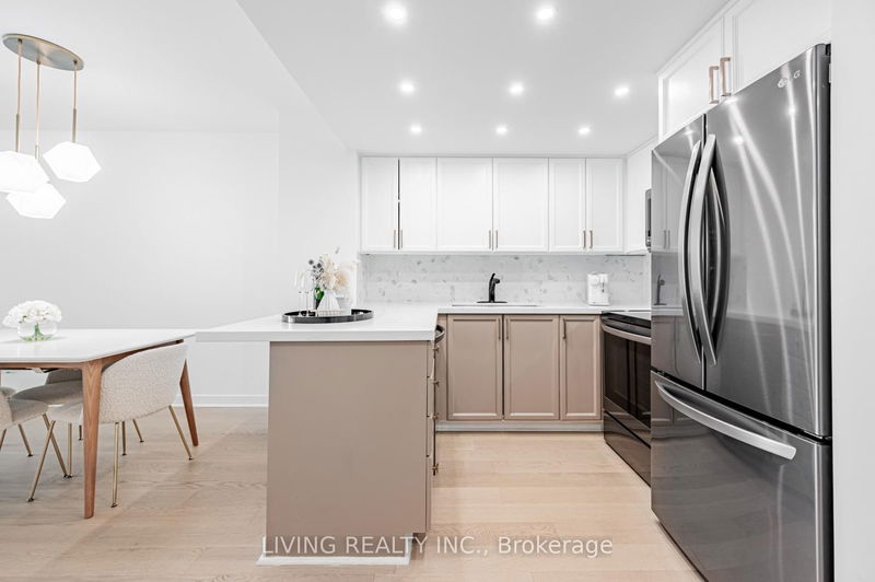  2315 - 8 Park Rd  Toronto, M4W 3S5 | Image 1