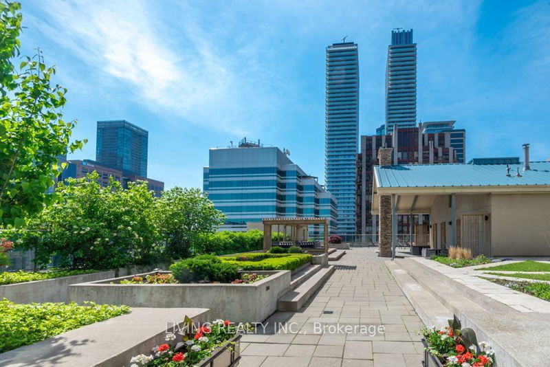  2315 - 8 Park Rd  Toronto, M4W 3S5 | Image 30