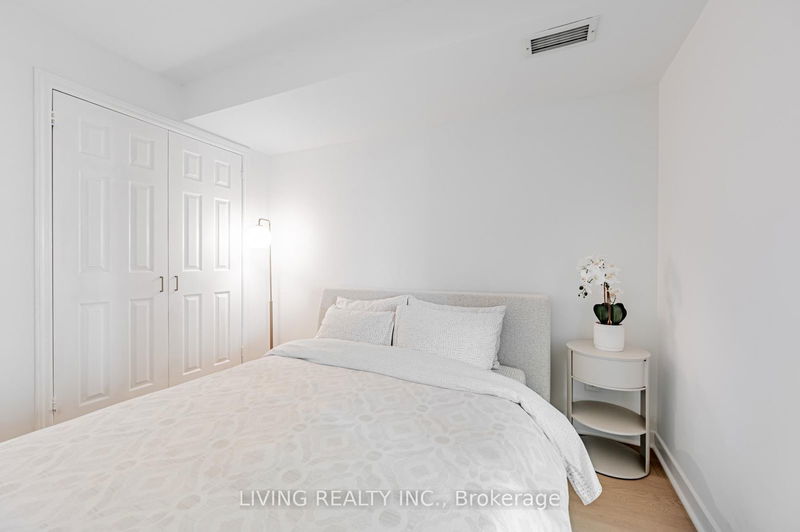  2315 - 8 Park Rd  Toronto, M4W 3S5 | Image 5