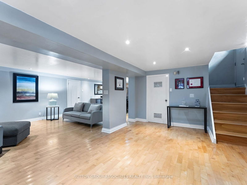 397 Horsham Ave  Toronto, M2R 1H1 | Image 19