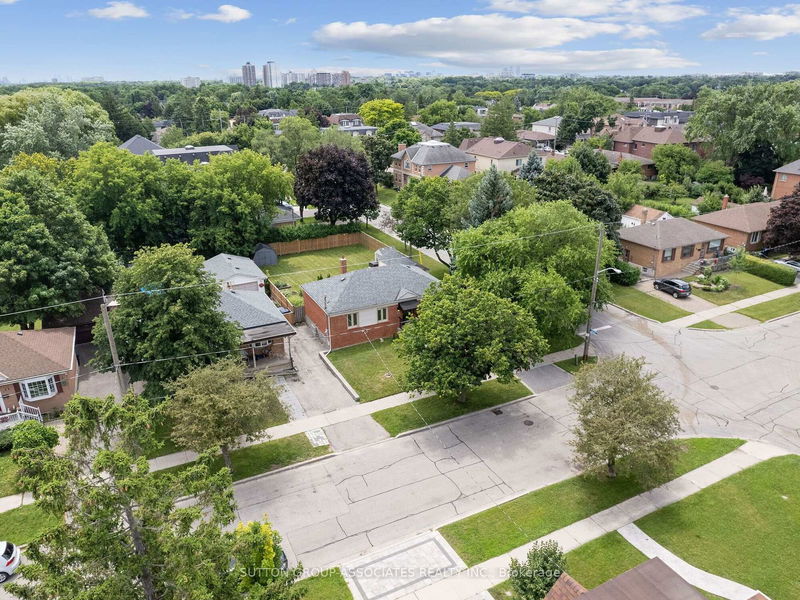 397 Horsham Ave  Toronto, M2R 1H1 | Image 36